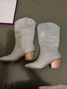 Rhinestone Embellished Gray Western Lace-Up Boots - Women